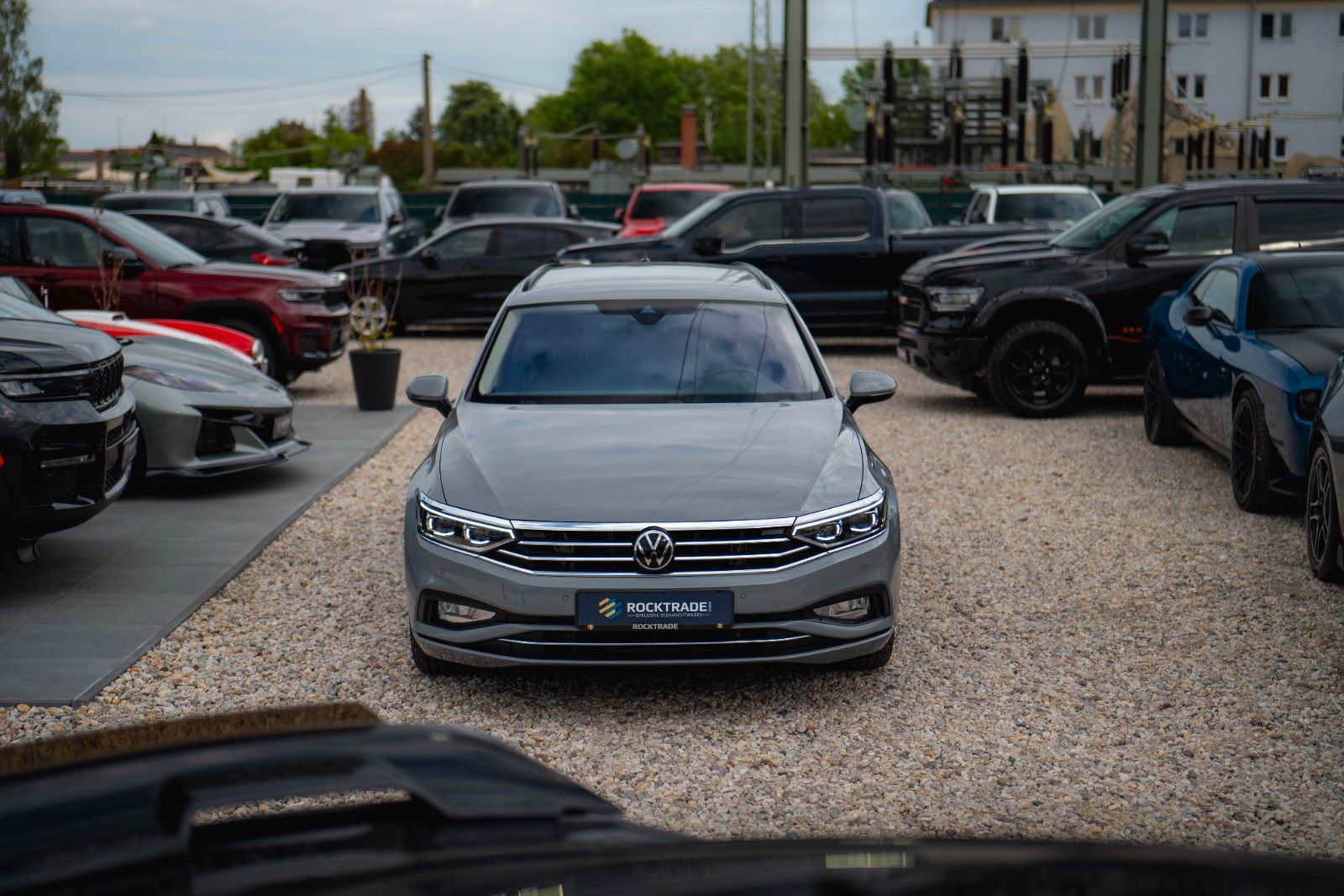 Fahrzeugabbildung Volkswagen Passat Variant 2.0 TDI IQ Business *ACC*LED*DCC*