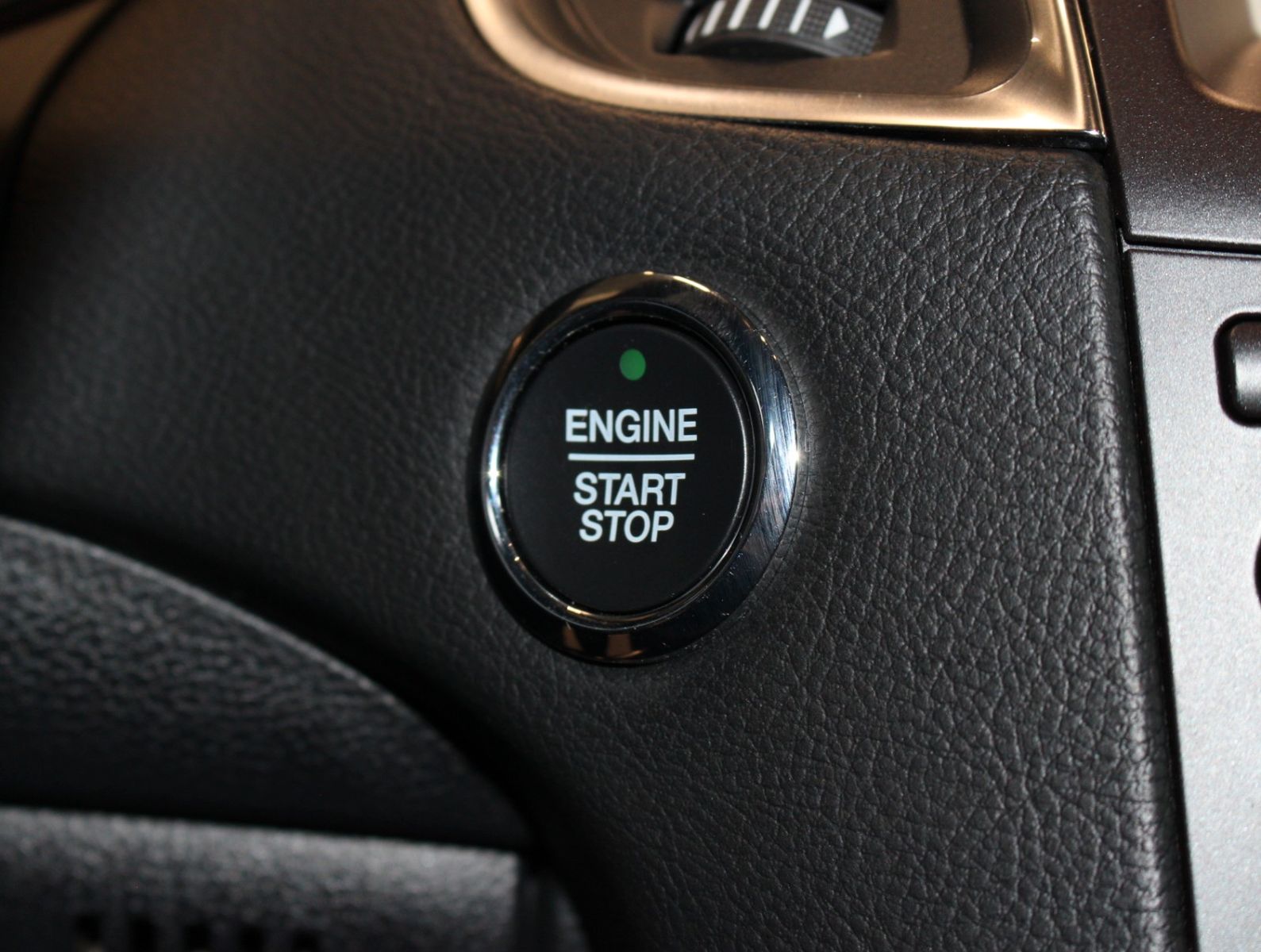 Fahrzeugabbildung Ford S-Max 2,0 EcoBlue *Tinanium