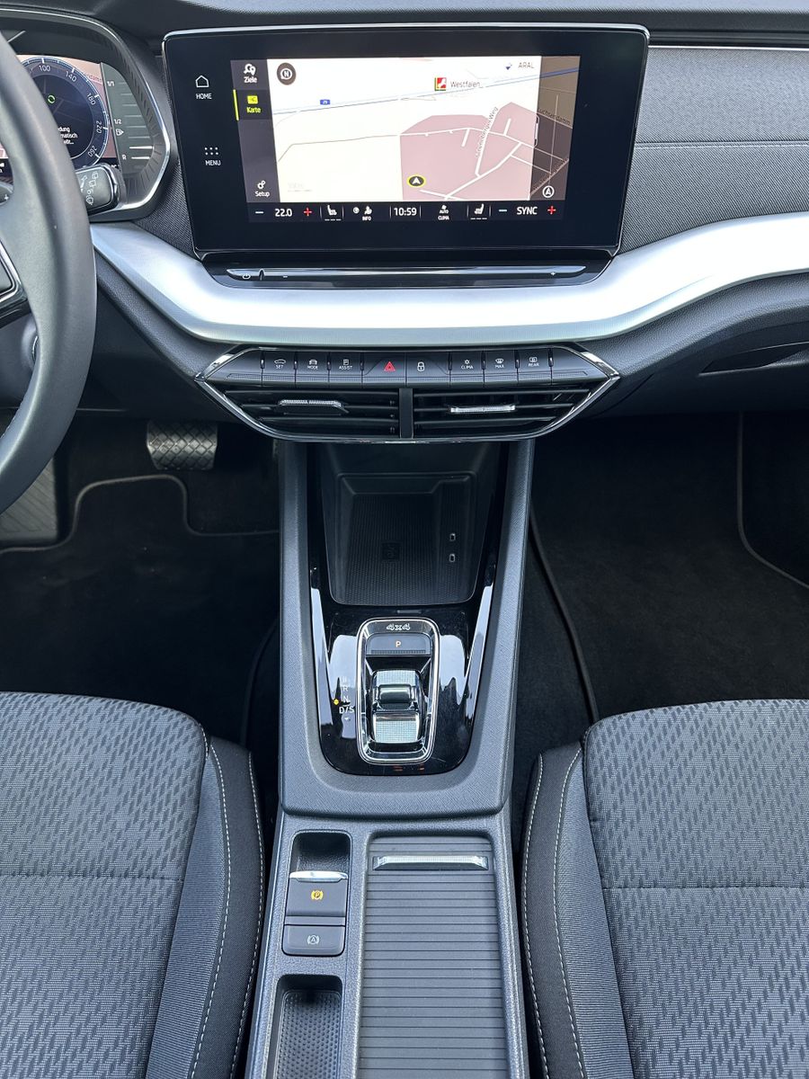 Fahrzeugabbildung SKODA Octavia Combi 2.0 TSI DSG 4x4 Style NAV+LED+AHK