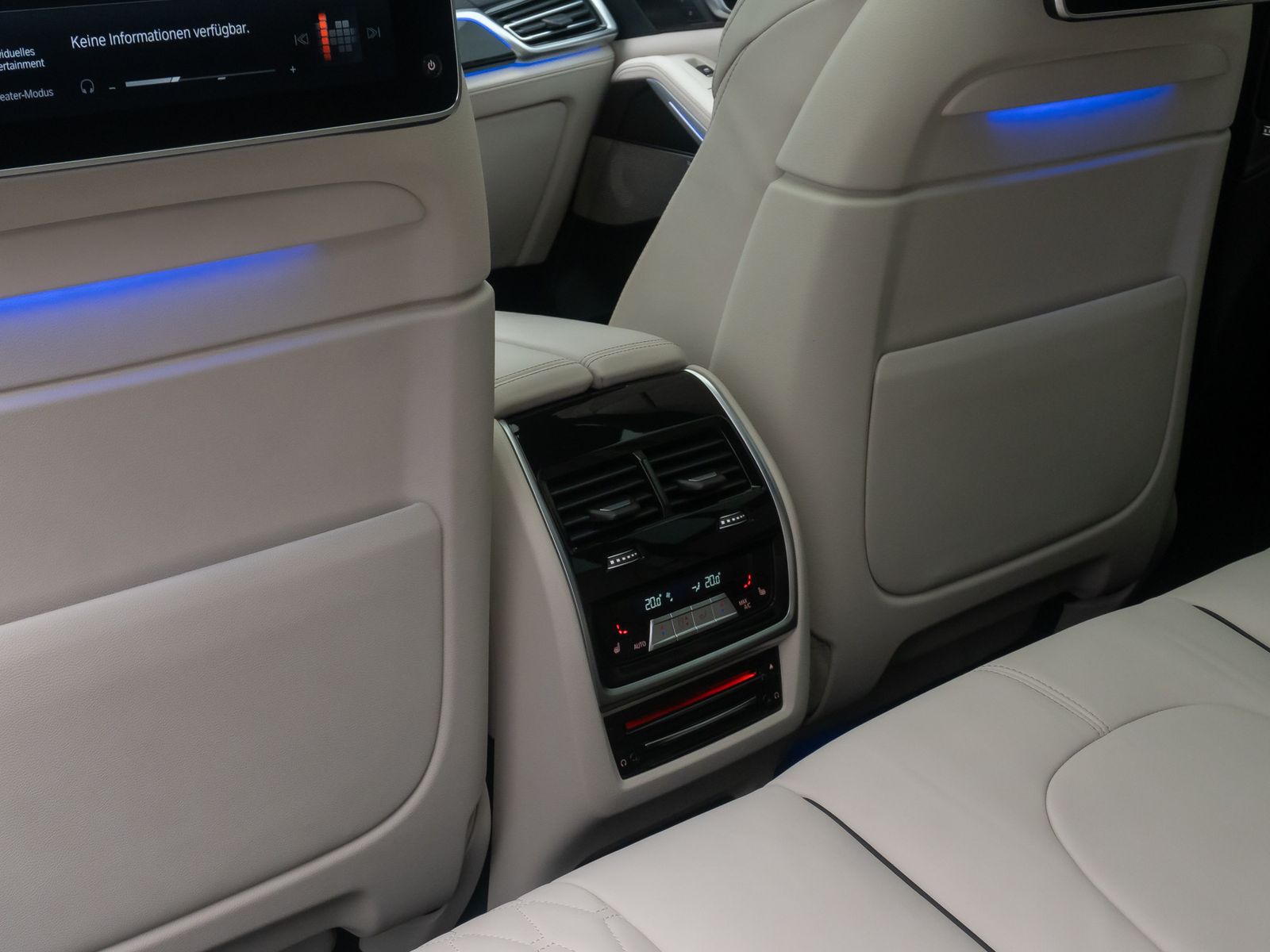 Fahrzeugabbildung BMW X5 xD40i M Sport FondEnt Massage Individual Voll