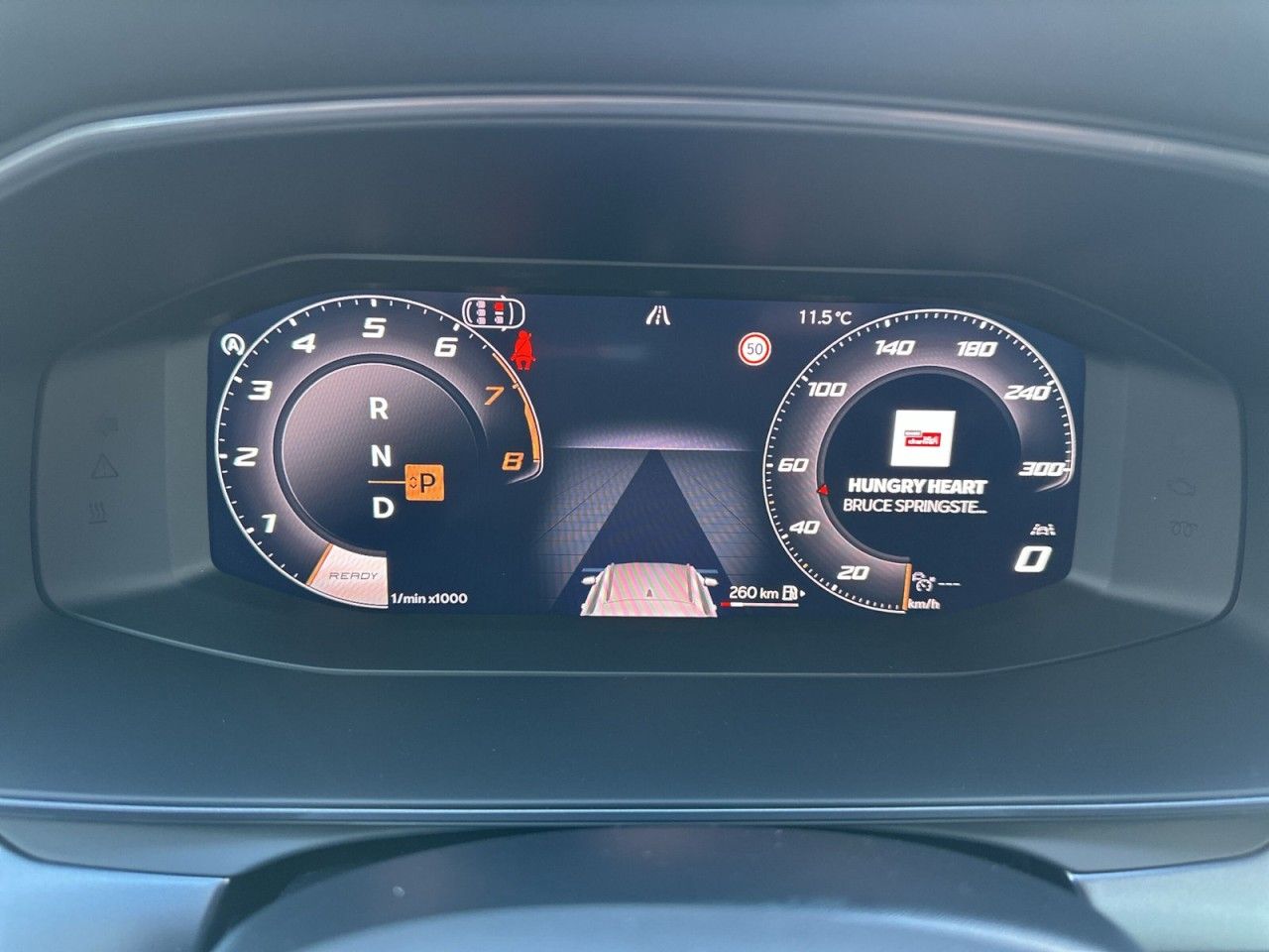 Fahrzeugabbildung CUPRA Formentor 2.5 TSI 287 kW 4Drive VZ5 - mit KI generiert/bearbeitet