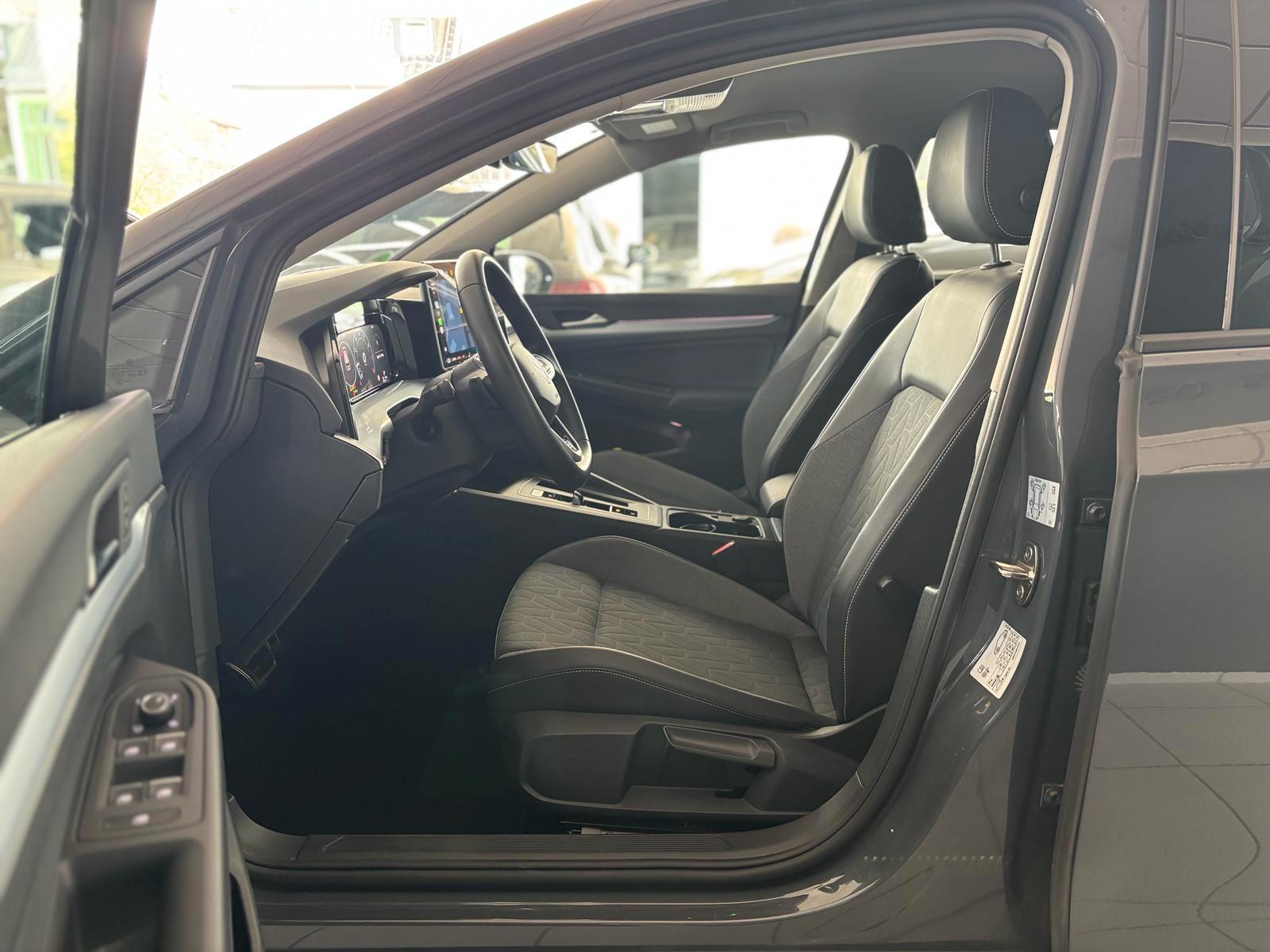 Volkswagen Golf VIII Lim. 1.5 eTSI 1.HAND GOAL NAVI DSG LED, миниатюра 9
