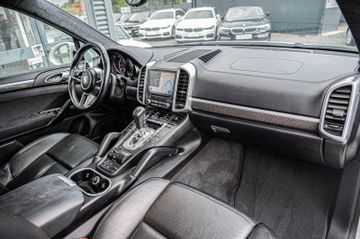 Fahrzeugabbildung Porsche Cayenne GTS  |PASM|SPORTABGAS|PANO
