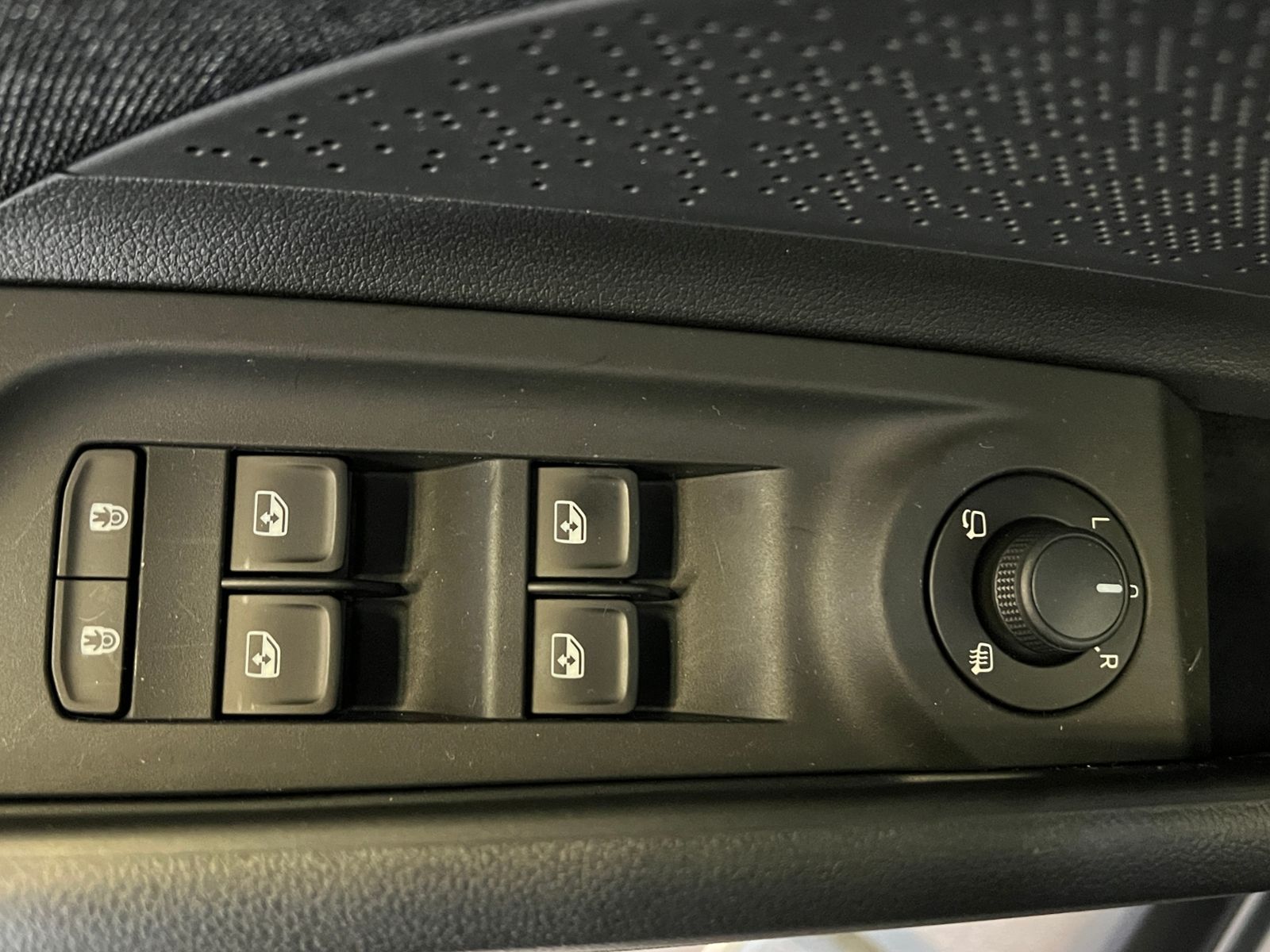 Fahrzeugabbildung SKODA Elroq 50 TOUR *AHK,Navi,19"-Felge*