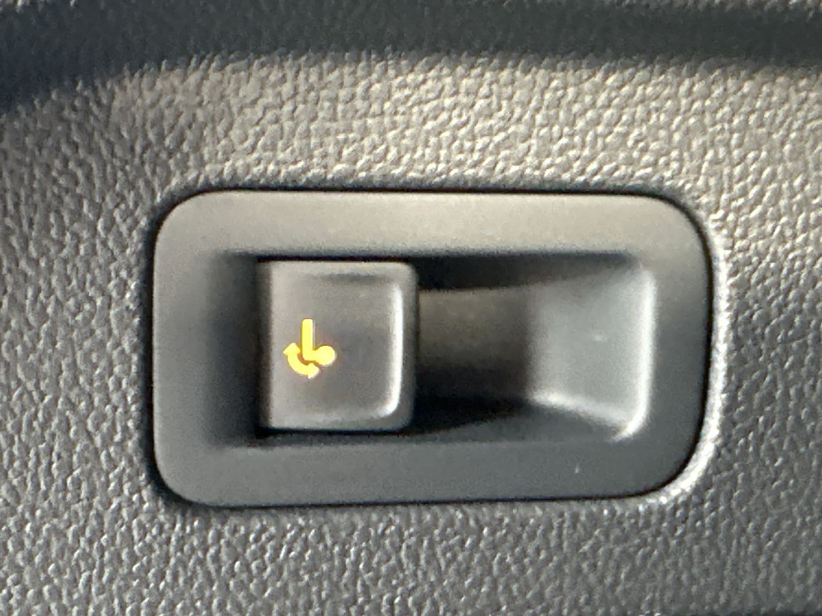 Fahrzeugabbildung Volkswagen Tiguan Allspace 2.0 TDI 4M R-Line NAV+LED+AHK+VC