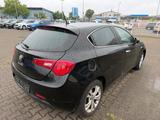 Alfa Romeo Giulietta 1.4 Turismo - Alfa Romeo Giulietta in Frankfurt (Main)