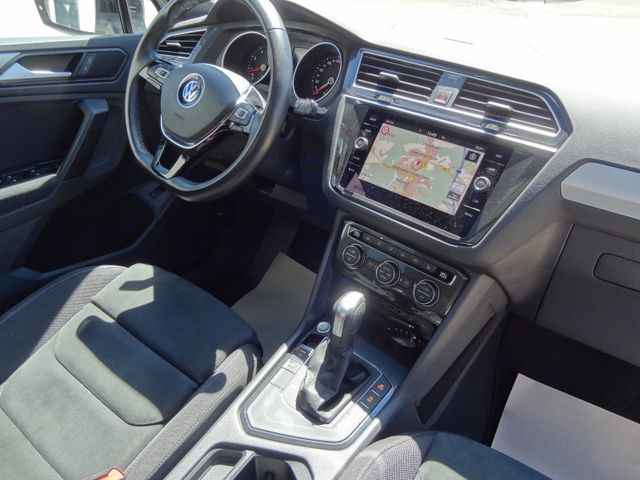 Fahrzeugabbildung Volkswagen Tiguan/R-Line/BlackStyle/Pano/2.Hd/Navi/20Zoll/
