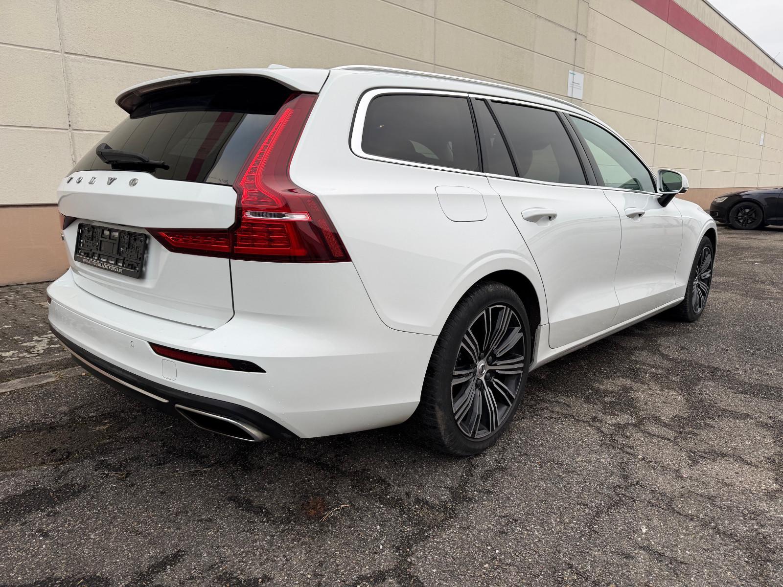 Volvo V60 T5 Inscription - PANO+RADAR+HUD+CAM