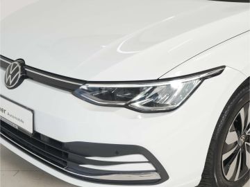 Volkswagen Golf - 8