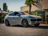 Porsche Cayenne Coupé GTS/Vierradlenkung/Approved 4/28
