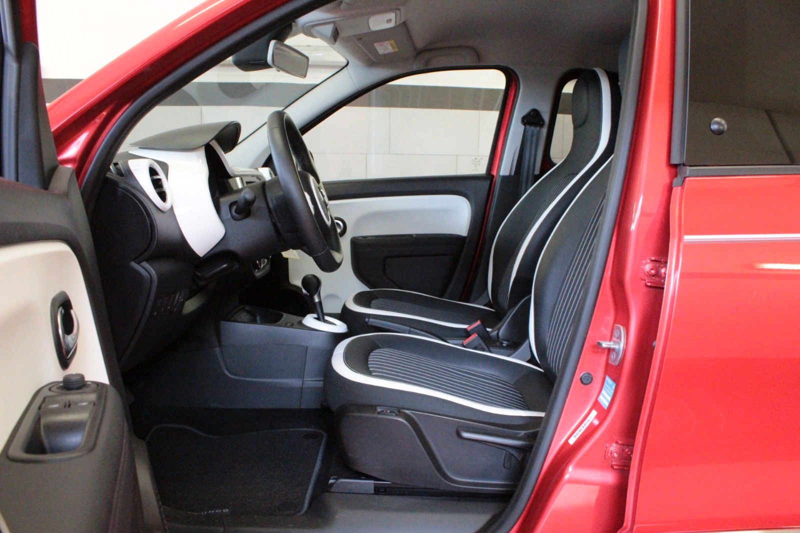 Fahrzeugabbildung Renault Twingo E-Tech 100% elektrisch*einer der letzten*