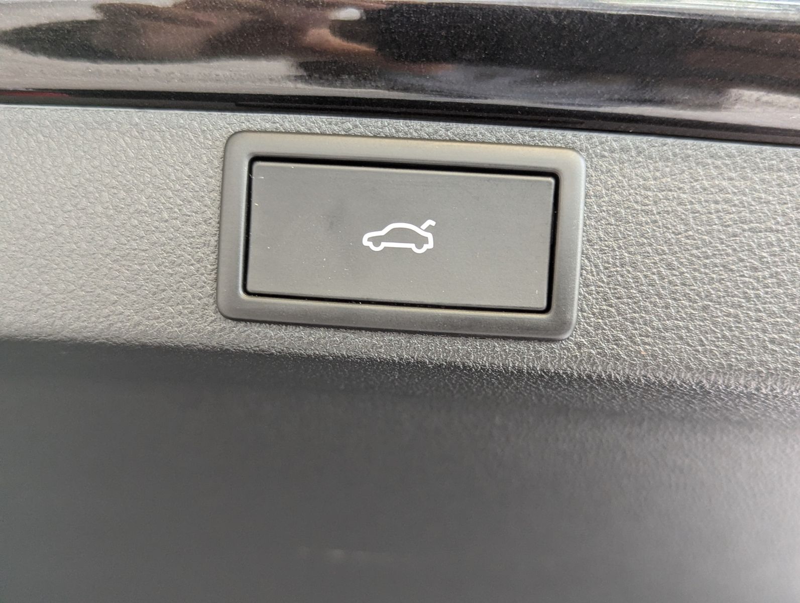 SKODA Octavia 2.0 TDI DSG Sportline Matix Assist+ 18" - Image 17