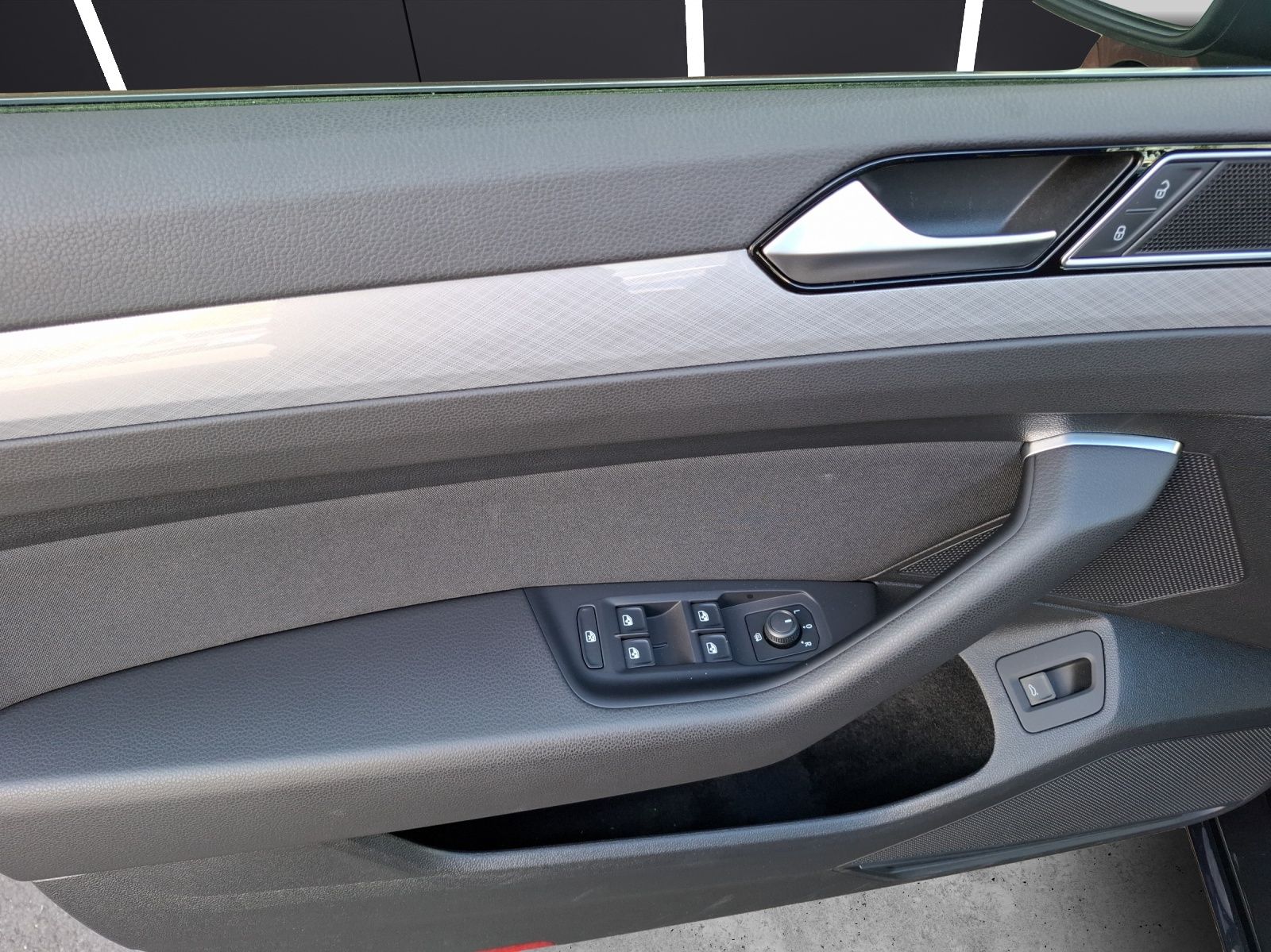 Fahrzeugabbildung Volkswagen Passat Variant TSI Business DSG STH Matrix Navi
