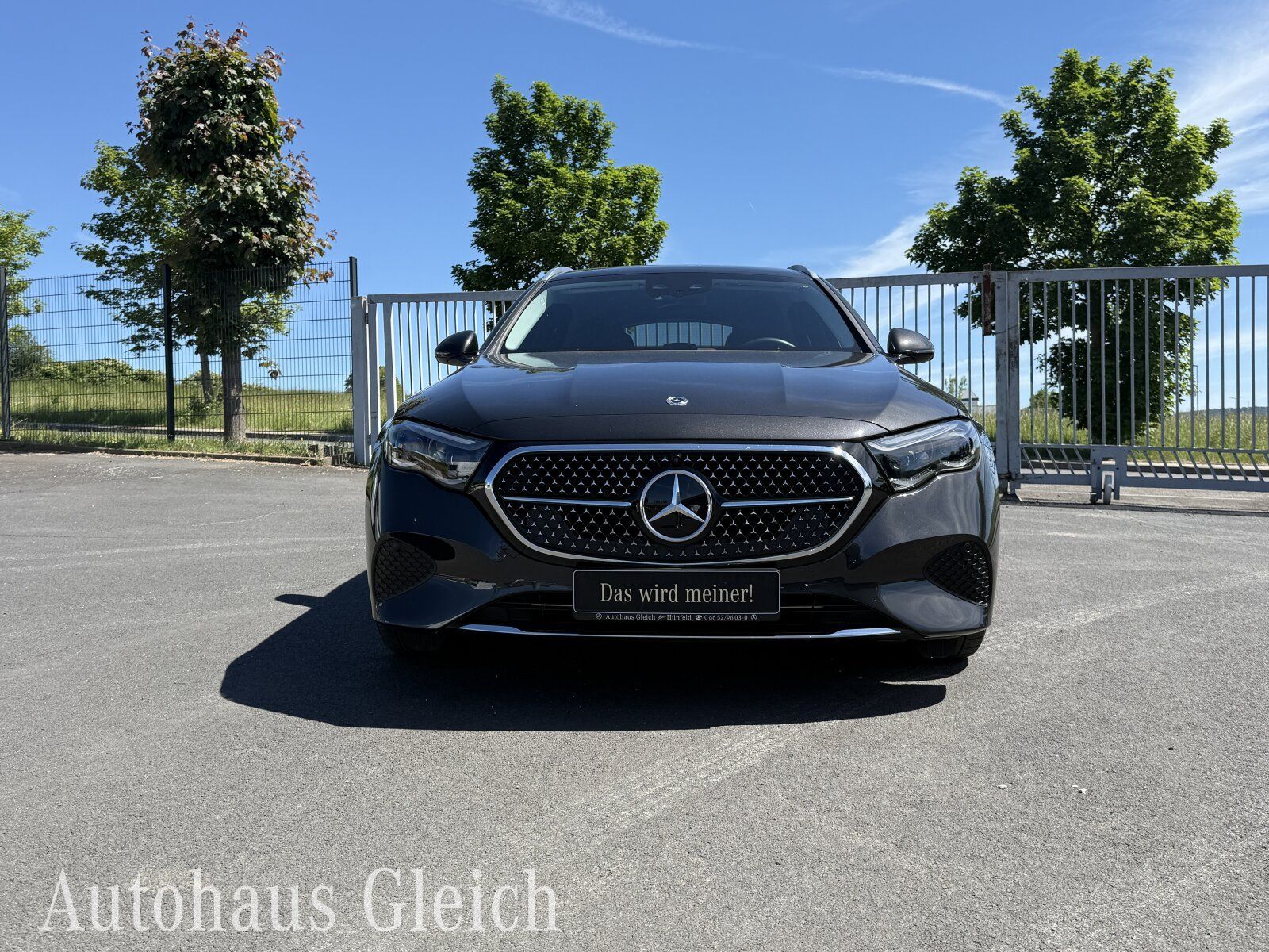 Fahrzeugabbildung Mercedes-Benz E 300 de Avantgarde Advanced Plus Distronic/Klim