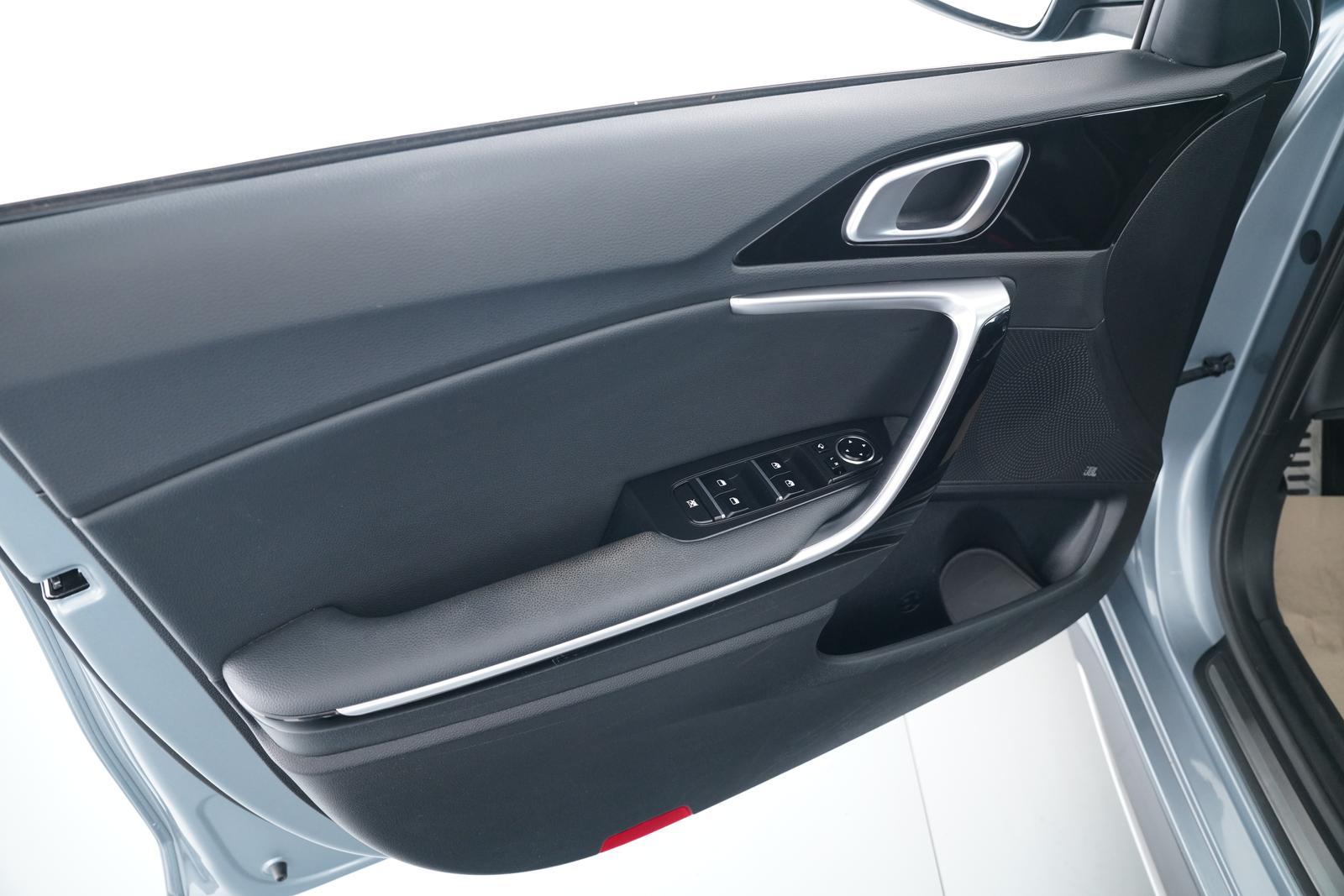 Kia PROCEED GT-LINE 1.5-GDI KIA SCHECKHEFT GEPFLEGT