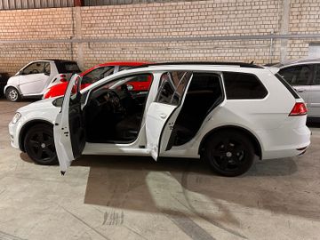 Volkswagen Golf - 8