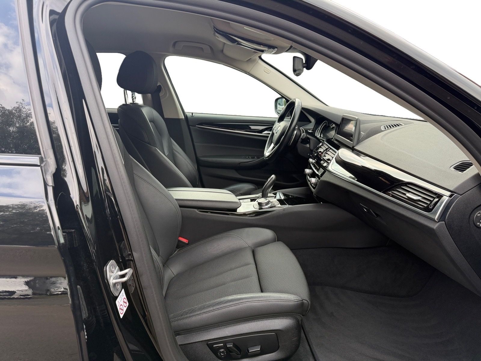 BMW 530 5 Limousine 530 i Sport Line foto 17