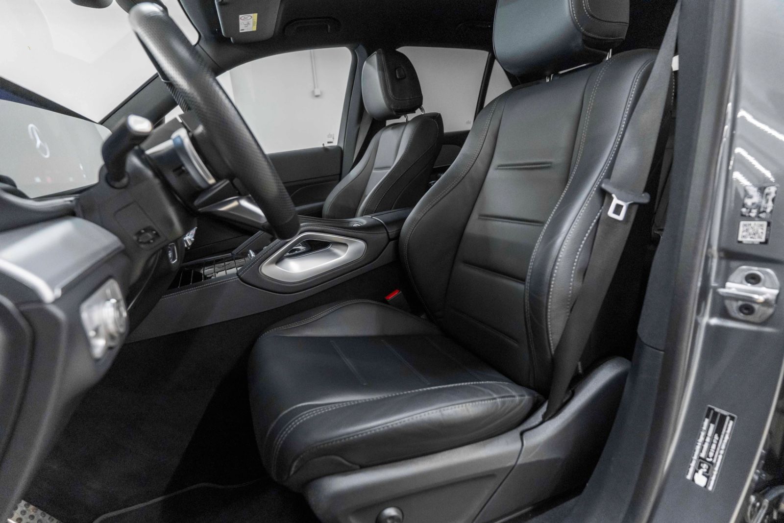 Fahrzeugabbildung Mercedes-Benz GLE 350de 4Matic AMG 3D KAM BURMESTER ACC LUFT