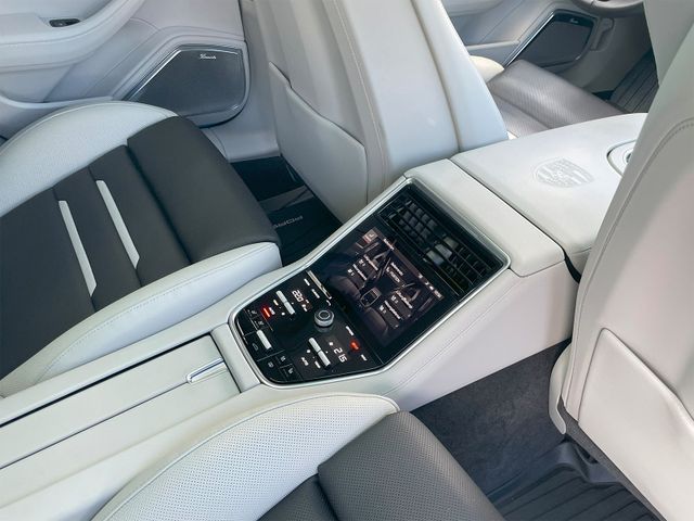 Porsche Panamera Turbo*PTS*PCCB*Chrono*Burmester*18-Wege