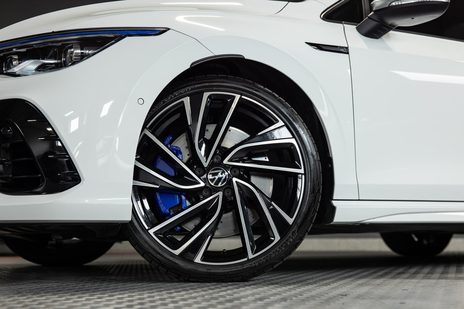 Volkswagen Golf Variant 2.0 TSI R 4M IQ. AHK RFK H&K DCC