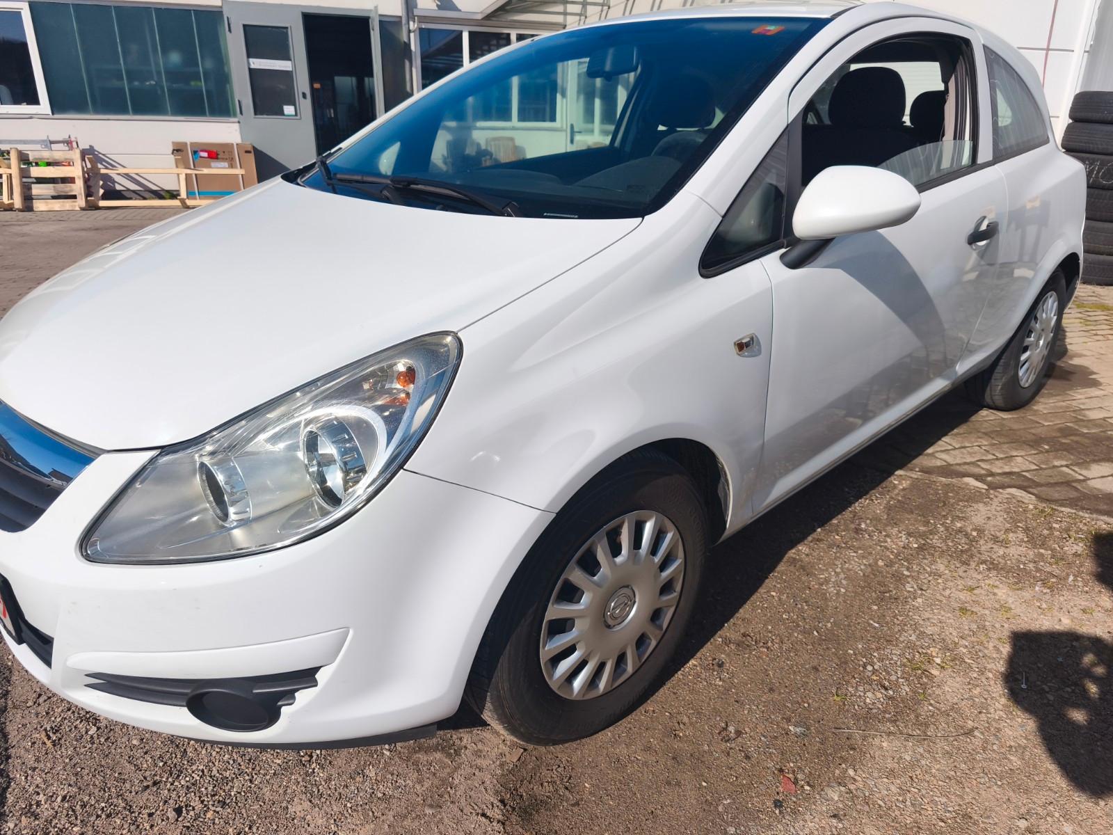 Opel Corsa D Selection, TÜV 4/27, 140.300 km