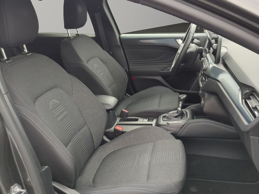 Fahrzeugabbildung Ford Focus ACTIVE EcoBoost AHK/LED/RFK