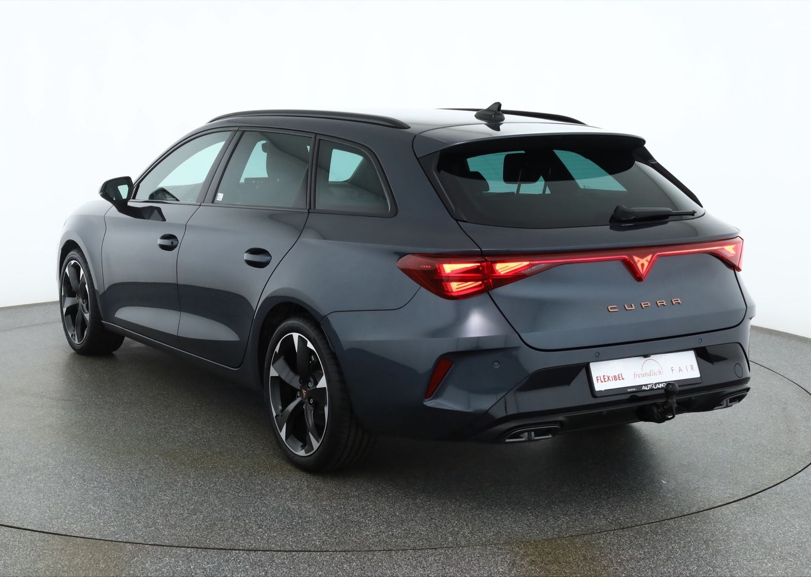 Cupra Leon ST 1.5eTSI DSG LED ACC Kamera AHK imagem 3