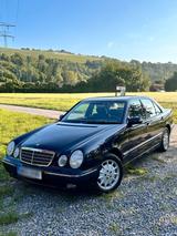 Mercedes-Benz E 220 cdi 2 hand - gebrauchte Mercedes-Benz E 220 aus dem Jahr 2001