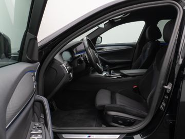 Fahrzeugabbildung BMW 520i Tour M Sport AHK HUD HI-FI  Kamera