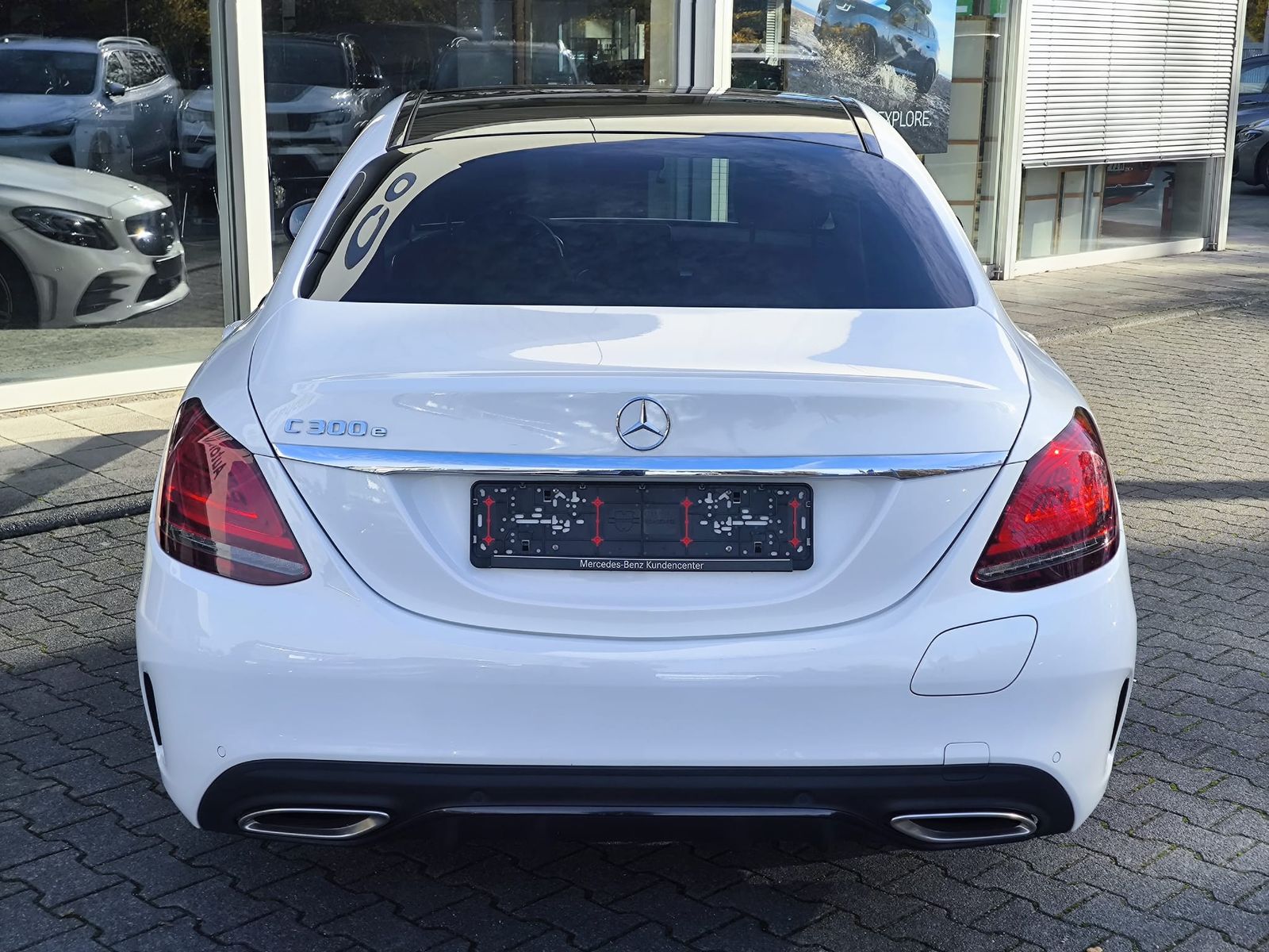 Fahrzeugabbildung Mercedes-Benz C 300e 9G 2X AMG Line >PANOR+NIGHT+NAVI+LED+SHZ+