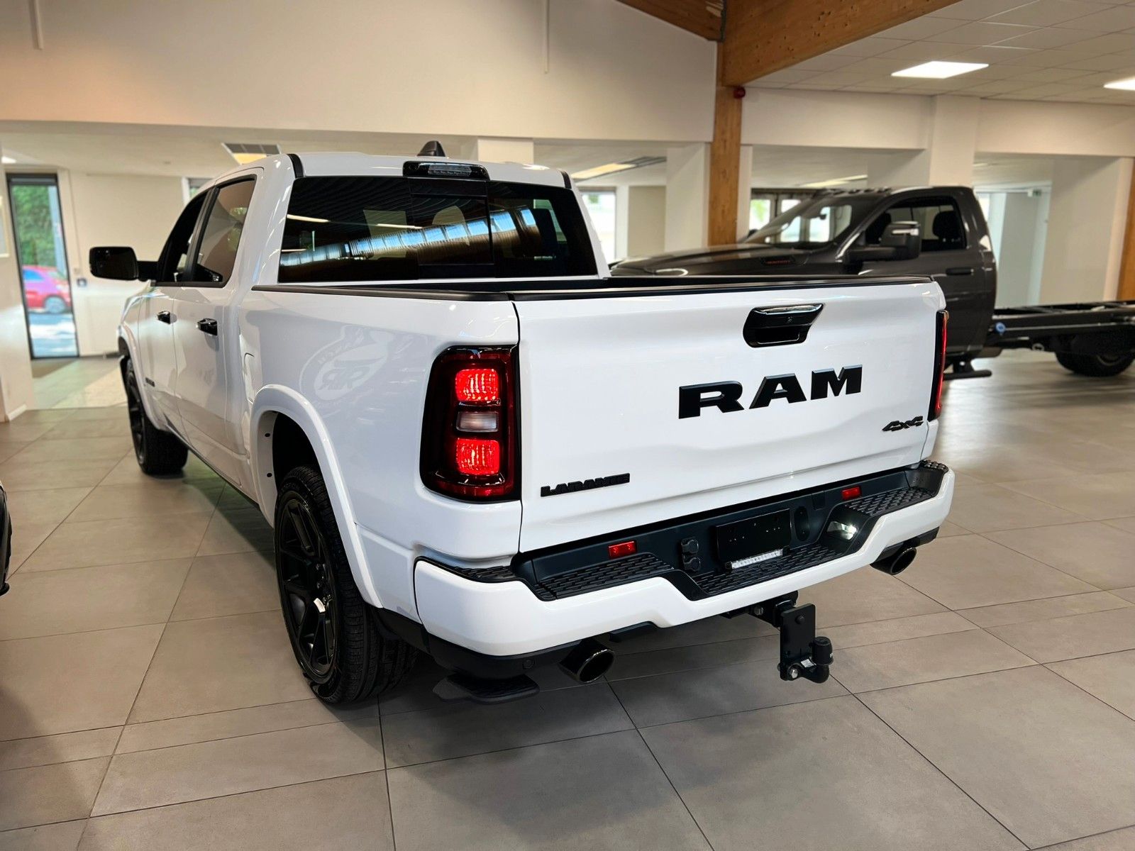 Fahrzeugabbildung Dodge RAM 1500 Laramie Night Premium, *AKTION*