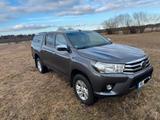 Toyota Hilux 2.4 Double Cap Comfort 4x4 AHK 3,2t  - Toyota Hilux: 2.4