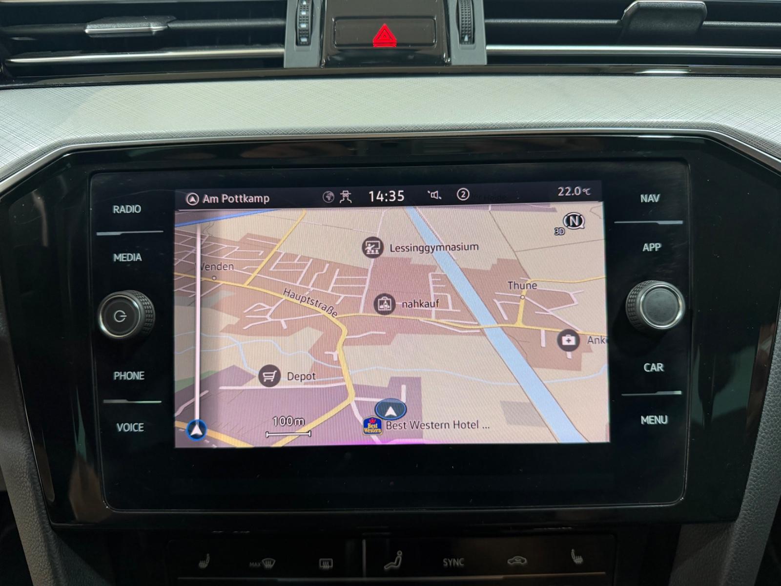 Volkswagen Passat Variant Business 2.0TDI DSG/STANDHEIZ/AHK