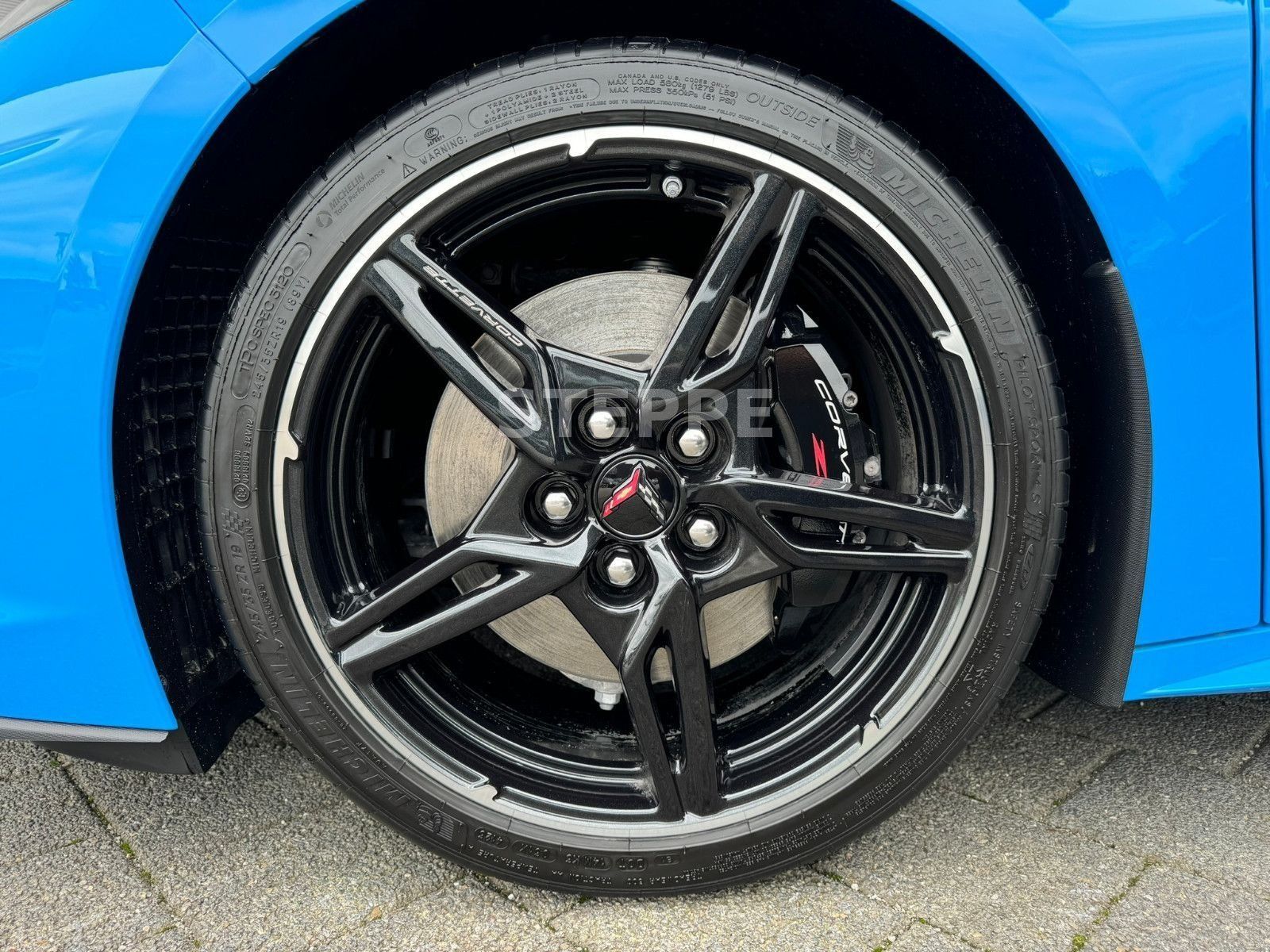 Corvette C8 Stingray Coupe 6,2 V8 3LT Europamodell STEPPE