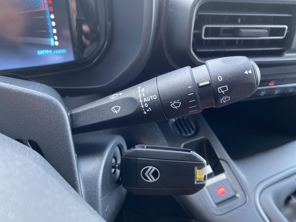 Fahrzeugabbildung Citroën Berlingo 1.5 Diesel 100 Lang *Laderaumv*Rückfahr