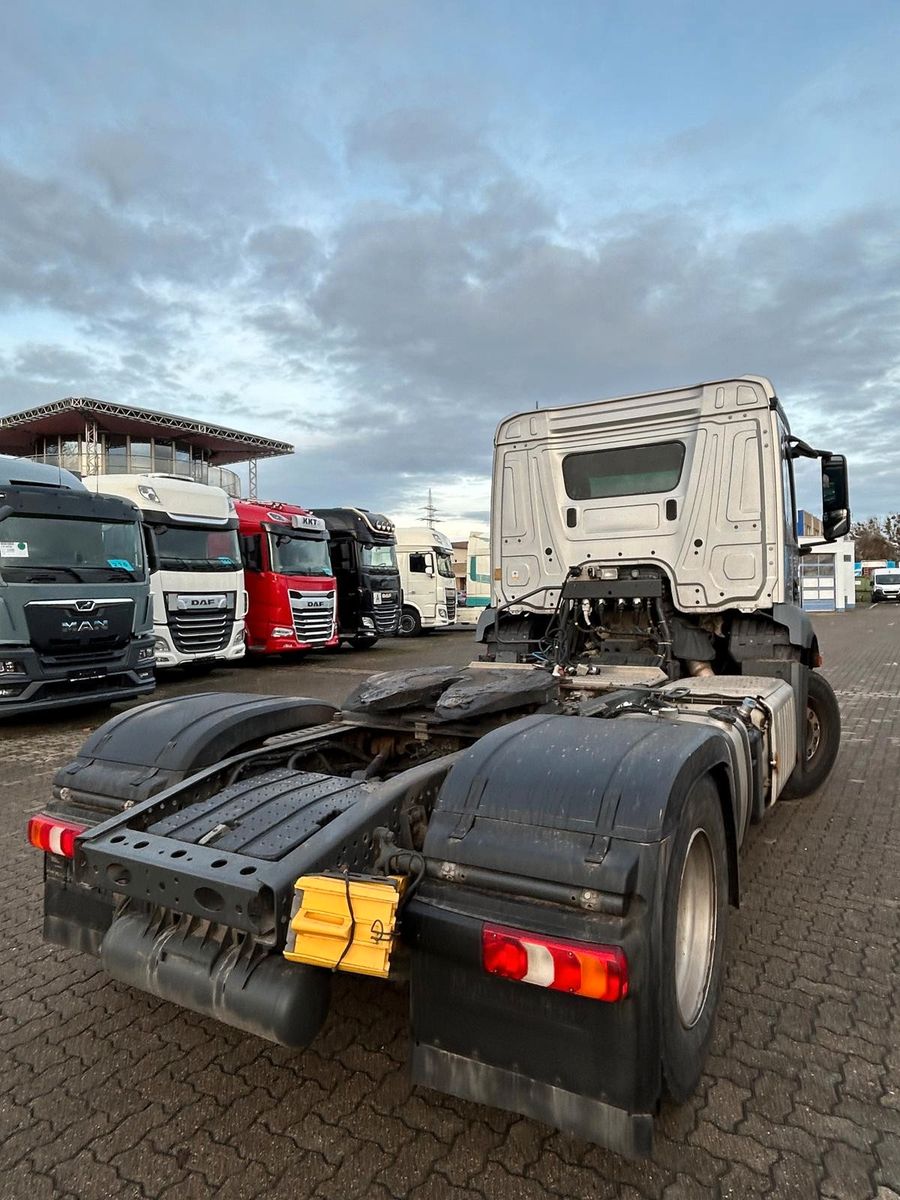 Fahrzeugabbildung Mercedes-Benz 1840 L Antos mit 2-Achs Kühlauflieger