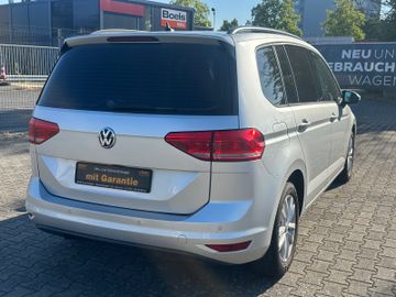 Volkswagen Touran - 5