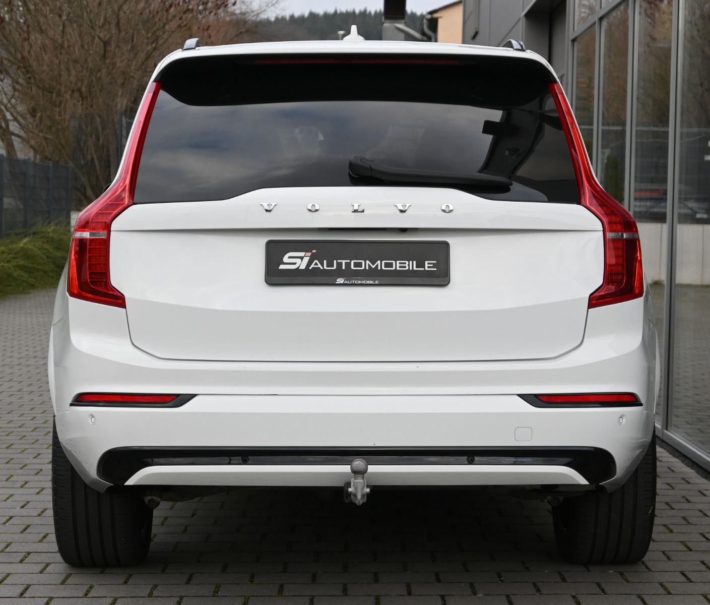 Fahrzeugabbildung Volvo XC90 B5 D AWD R-Design °ACC°AHK°PANO°STANDHEIZ°