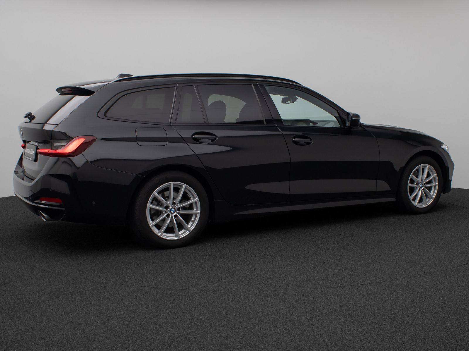 Fahrzeugabbildung BMW 318d Kamera HUD DAB ACC Komfort Alarm Sport