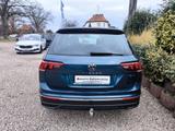 Volkswagen Tiguan 2.0 TDI 4x4 DSG Life *Nav,AHK,Pano,Kamer* - Volkswagen Gebrauchtwagen in Lüneburg