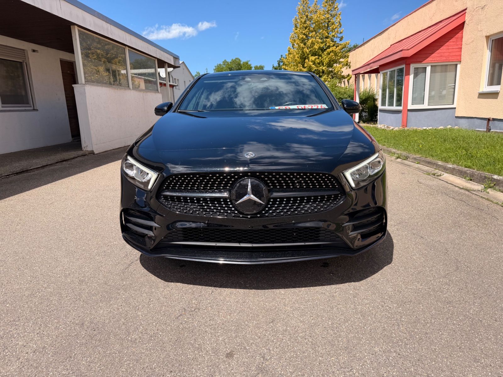 Mercedes-Benz A 250 e Edition AMG Black Line foto 2