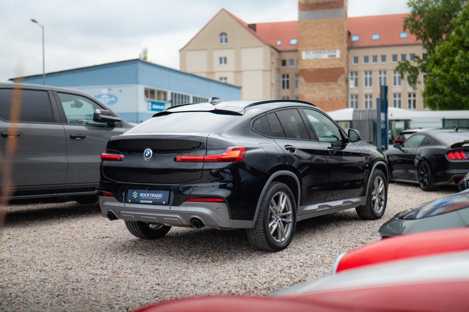 Fahrzeugabbildung BMW X4 xDrive 20d M Sport X Shadow Line *ACC*LED*DAB