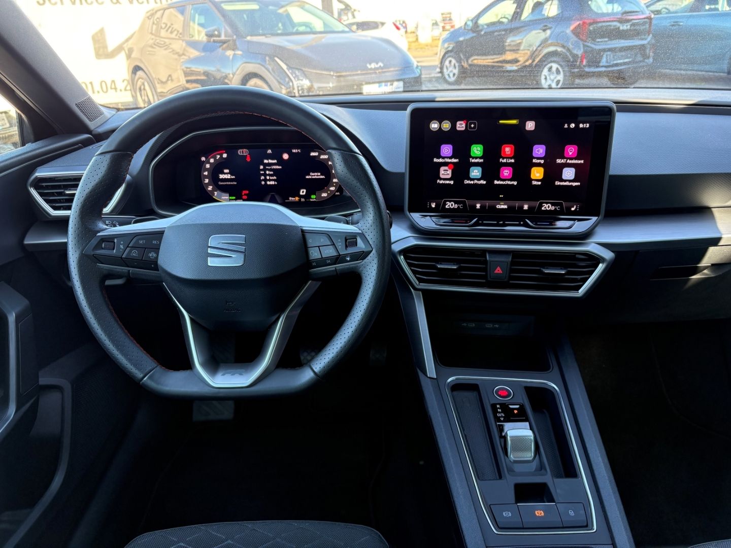 Fahrzeugabbildung SEAT Leon 1.5 FR Black Edition SpurhalteASS Kamera PD