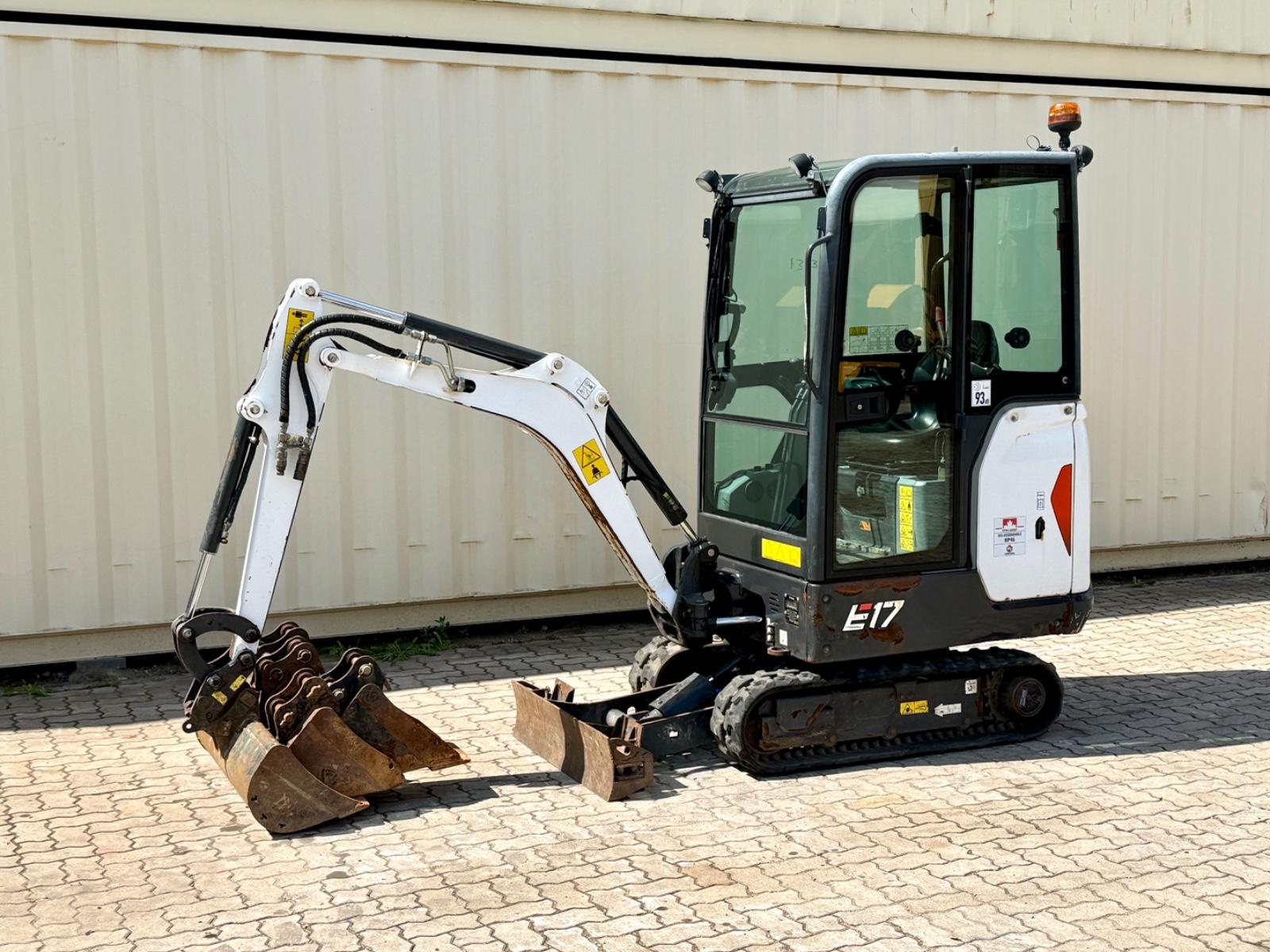 Bobcat E17 / 2023 BJ / 5 x Löffel / 898 H