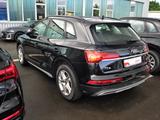 Audi Q5 35 TDI advanced S tronic Panorama Navi Sitzh. - Audi Q5: Advanced