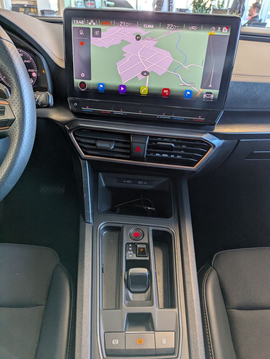CUPRA Formentor 1.5 TSI DSG DCC Full-Link Cam Navi 19" - Image 18