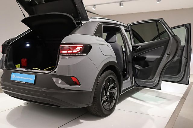 ID.4 Pure 125kW Wärmep.IQ.LIGHT KAMERA Winterr.