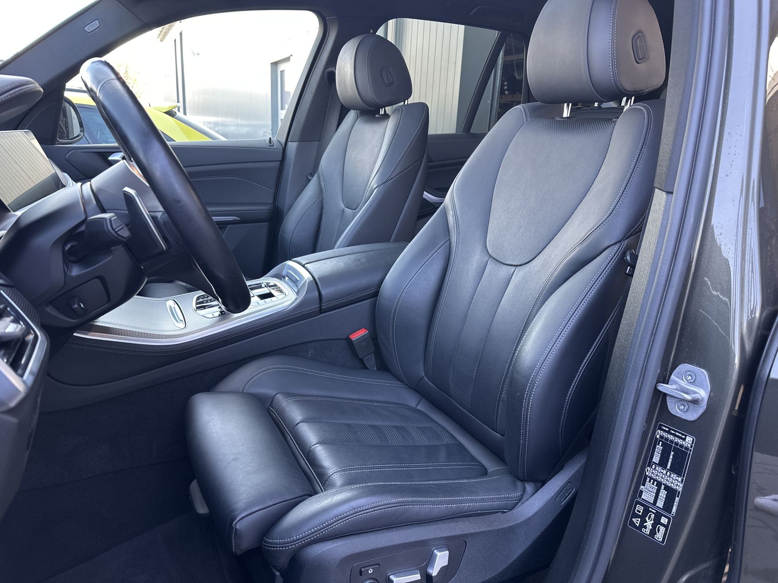 Fahrzeugabbildung BMW X5 xDrive30d M-Sport NAV+LASER+PANO+22ZO+HEAD-UP