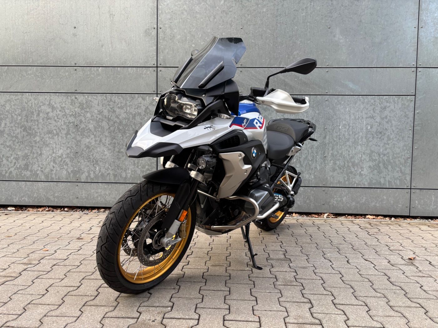 Fahrzeugabbildung BMW R 1250 GS HP 3 Pakete Tieferlegung