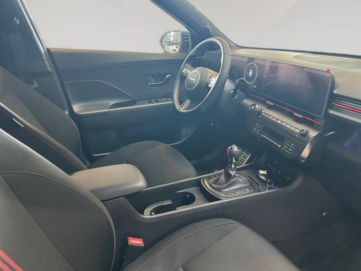 Fahrzeugabbildung Hyundai KONA (MY27) 1.6 T-GDI(150 PS) 6-MT N Line Elektr